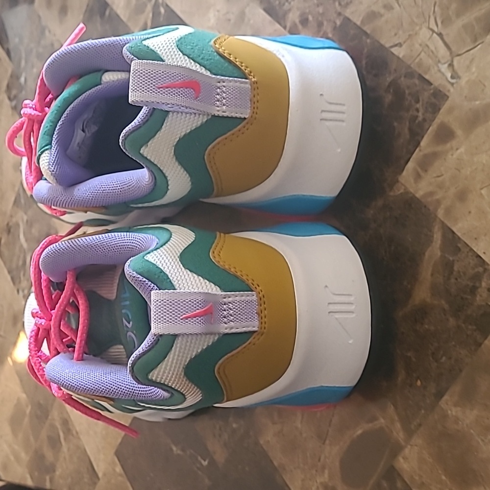 Nike Sneakers - Picture 3 of 4